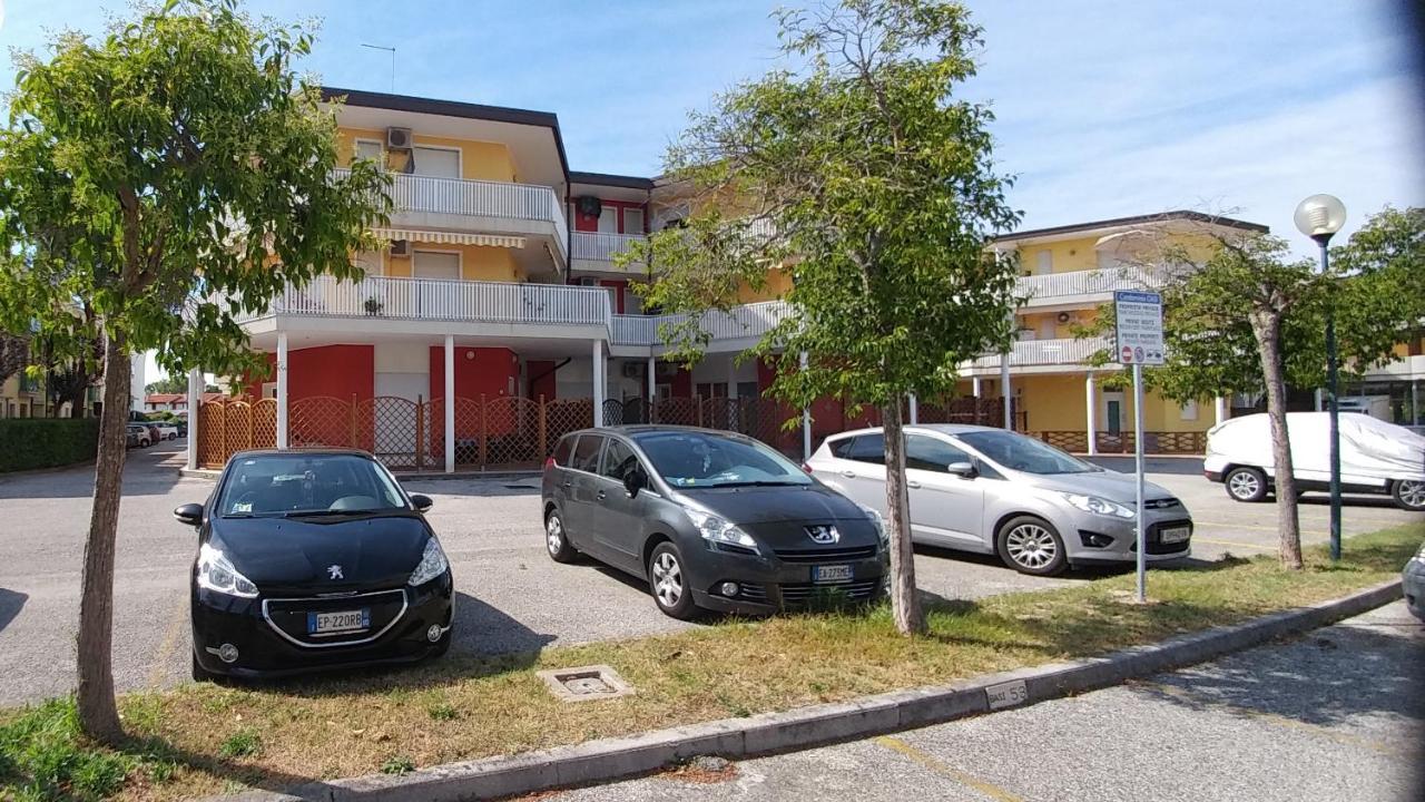 Condominio Miriam Bibione Exterior foto